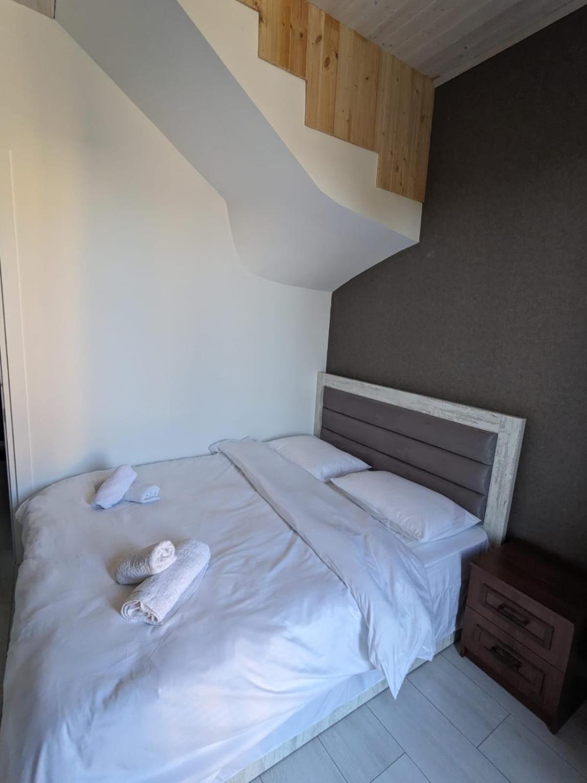 Guesthouse Chrdili Tbilisi ภายนอก รูปภาพ